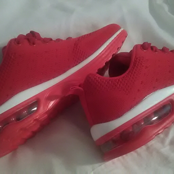 Running Shoes - Picture 4 of 4